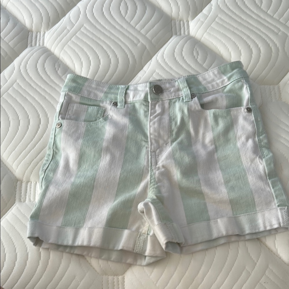 Girl’s mid rise jean shorts (10)